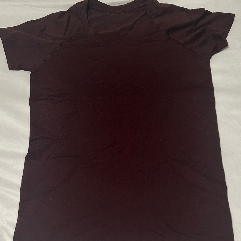 Maroon Lulu Swiftly Tech